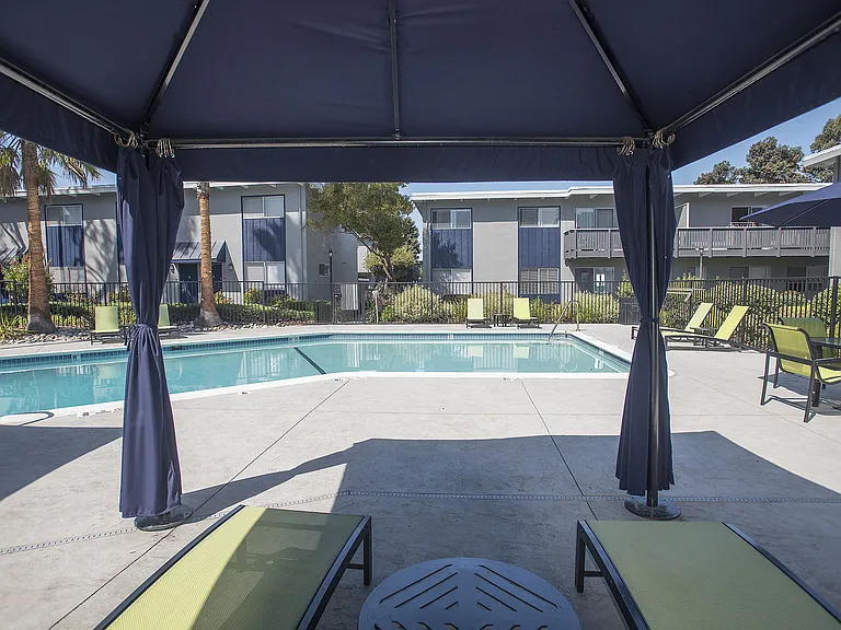 Monterey Townhouse — Photo 35