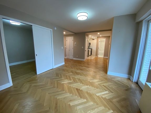3rd image of 305 E 86th St #19PE