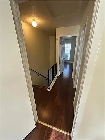 250 Helen St — Photo 14