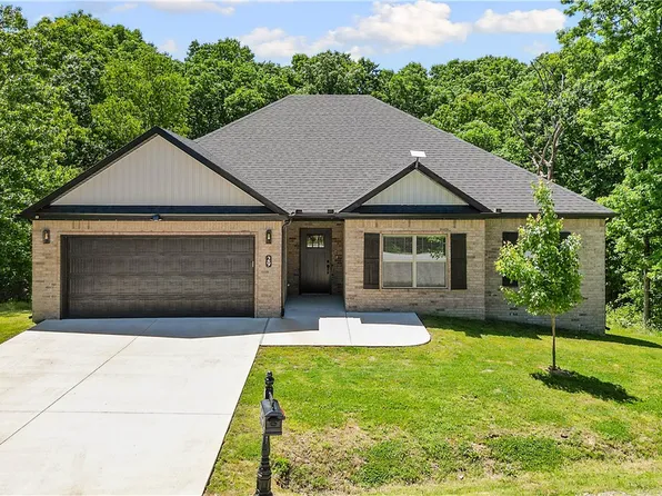 29 Chatham Dr, Bella Vista, AR 72714
