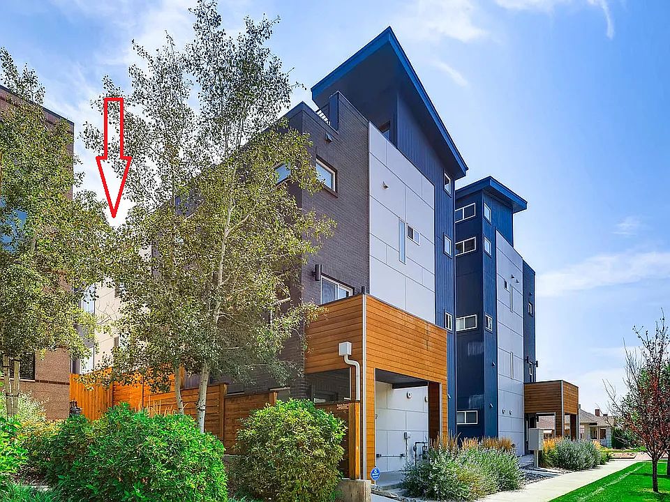 Unit is 2 units in from corner