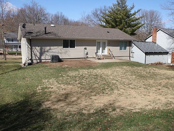 4th image of 828 Garonne Dr