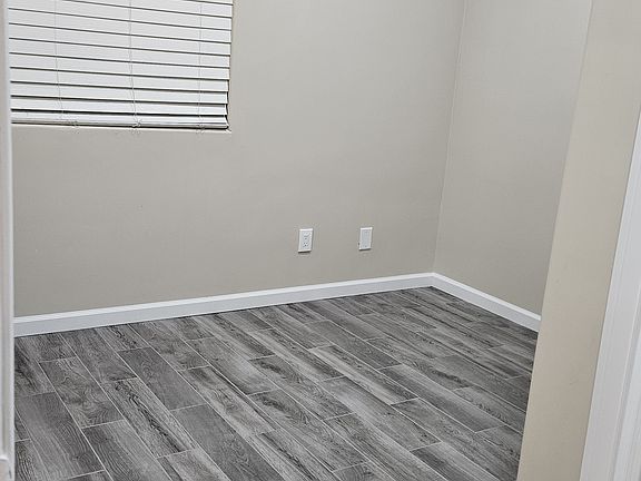 4th image of 725 Rosalinda Dr #2