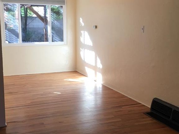 2nd image of 609 Valverde Dr SE