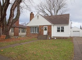 1001 Hyacinth Ave E, Saint Paul, MN 55106