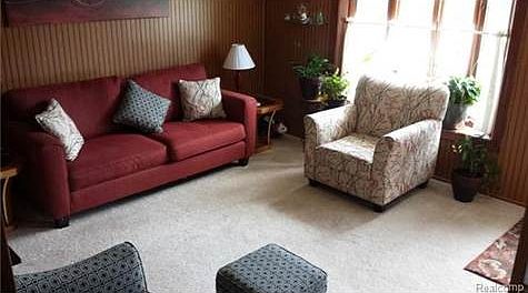 5th image of 22467 Sunnydale St
