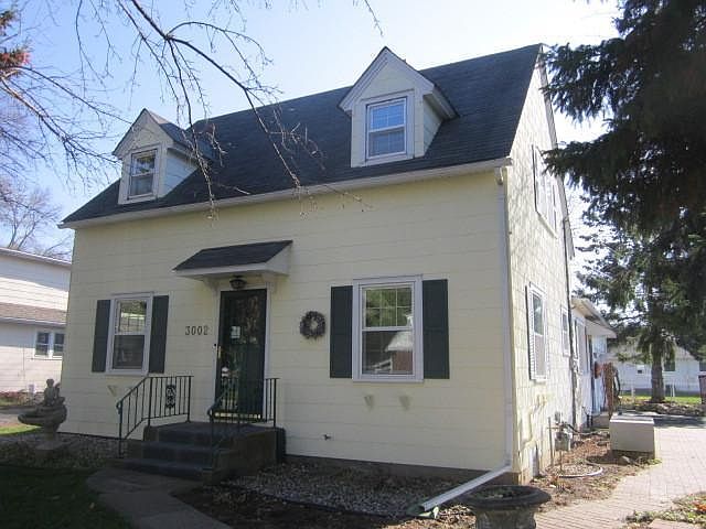 1st image of 3002 E Fairchild St