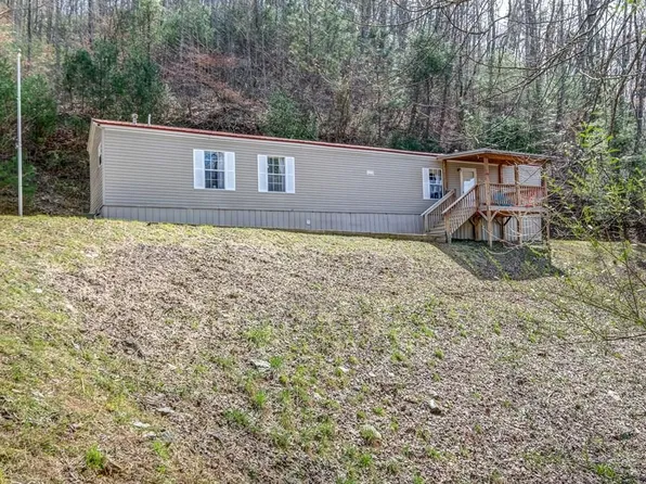 844 Canyon Rd, Marble, NC 28905