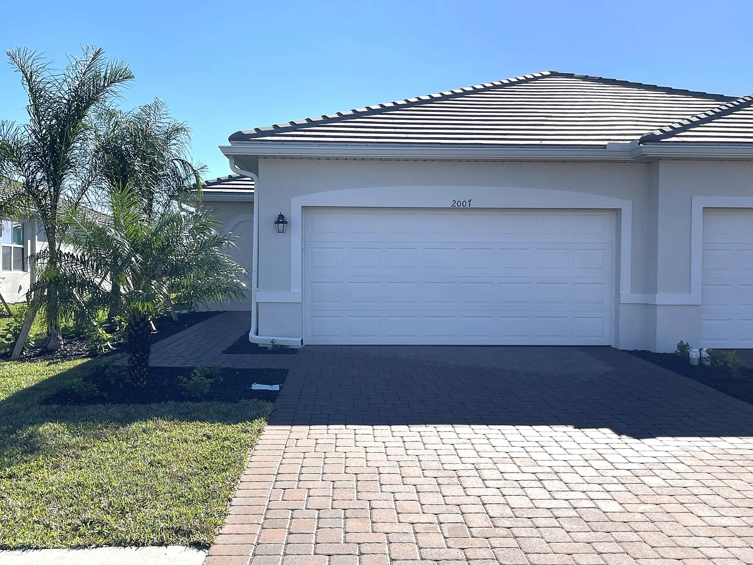 3 bed, 1417 sqft, $2,500 — Photo 1