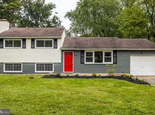 1456 Marlyns Ln, North Wales, PA 19454