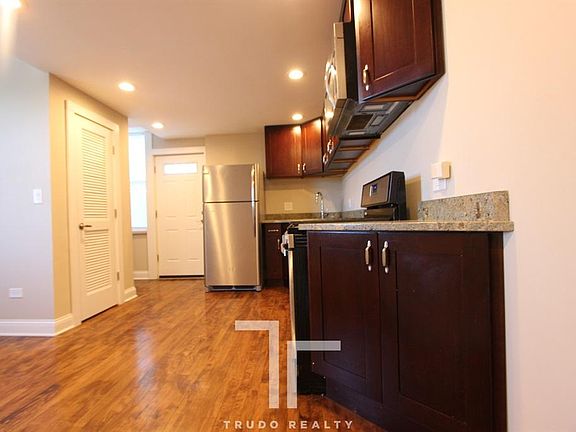 5th image of 3951 N Mozart St #2