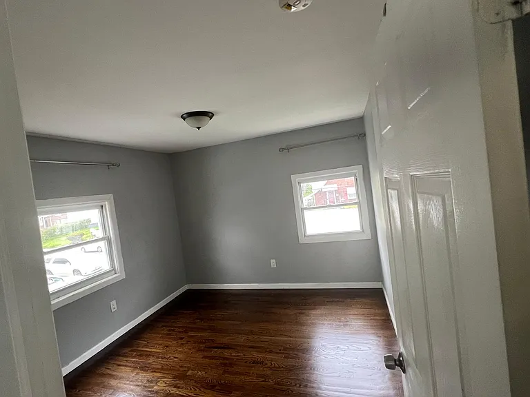 270 Bernard Ter — Photo 6