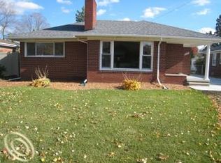 2065 21st St, Wyandotte, MI 48192
