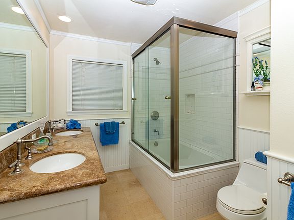 4th image of 23015 Hatteras St