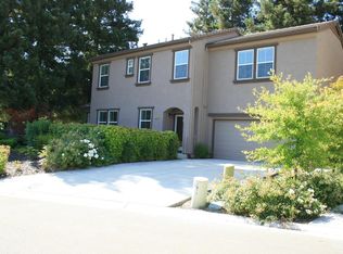 7972 Collins Isle Ln, Sacramento, CA 95831