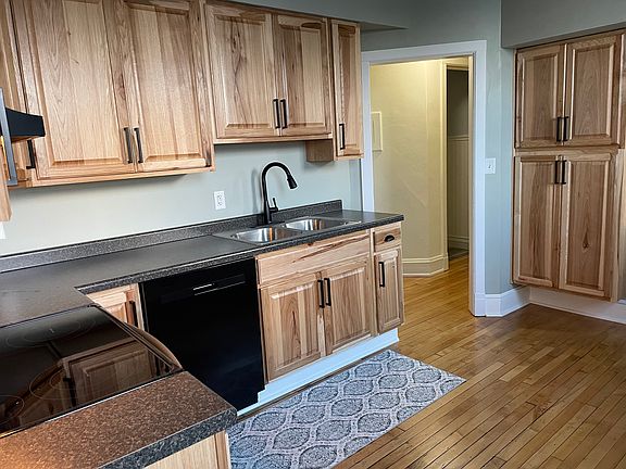 2nd image of 319 N 4th Ave W #319