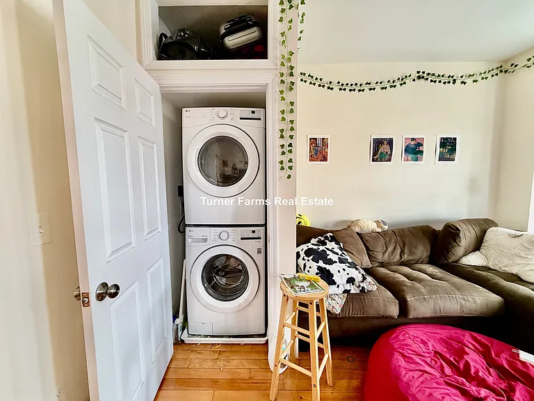 215 Harvard Ave — Photo 2