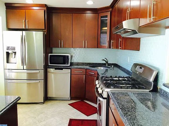 4th image of 7 Drewes Ct