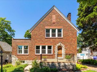 3057 Delavan Dr, Saint Louis, MO 63121