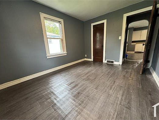 5th image of 2407 Lincoln St #5