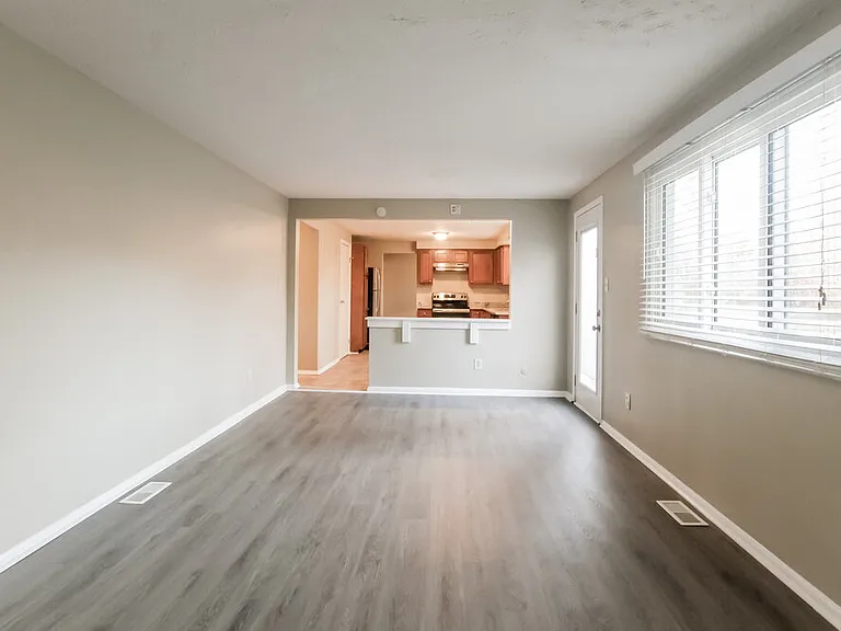 8931 Squire Ct — Photo 10