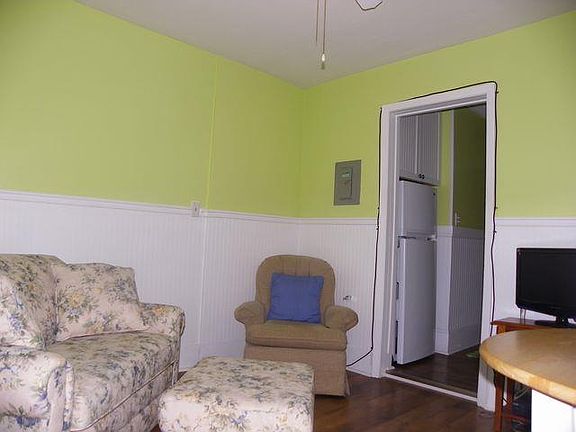 4th image of 33 Miller Ave #35