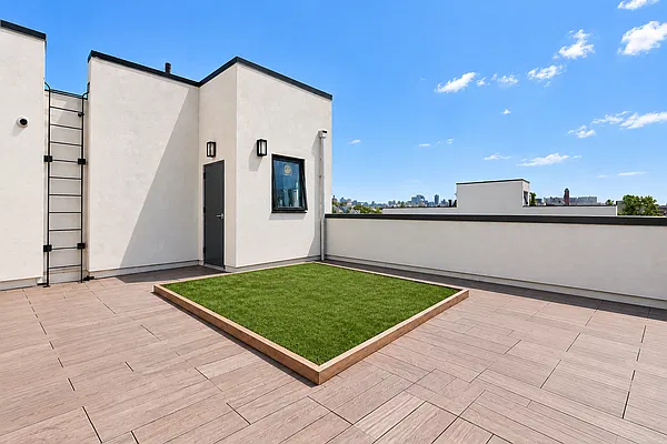 Outdoor, photo 2