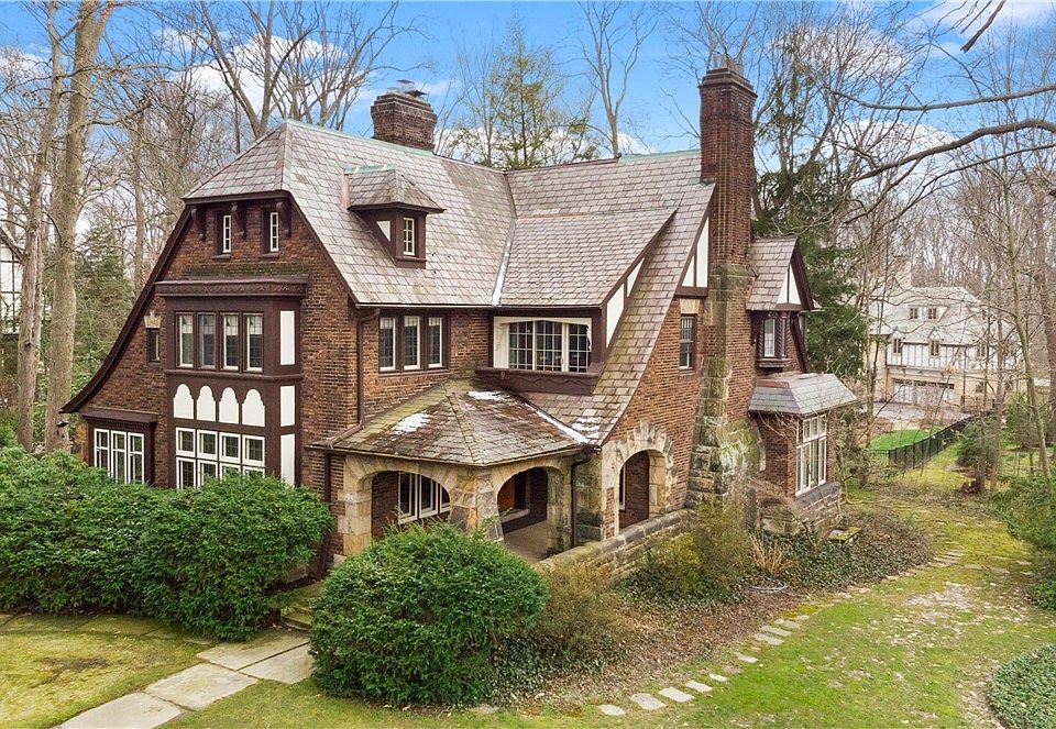 2824 Drummond Rd, Shaker Heights, OH 44120 MLS 5029657 Zillow