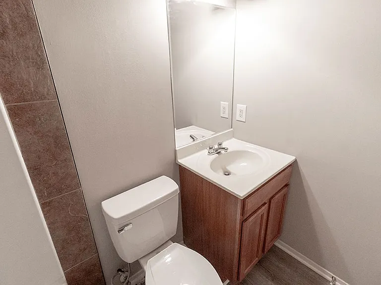 212 Wheaton Ct — Photo 14
