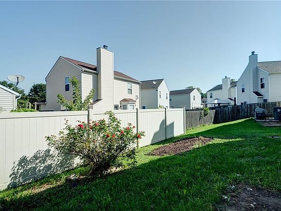 4th image of 148 White Lick Dr