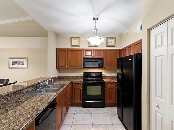 4th image of 10009 Villagio Gardens LN #203