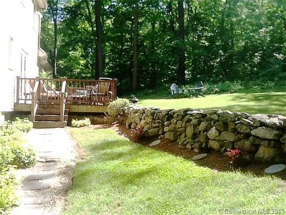 Private backyard w/deck and...