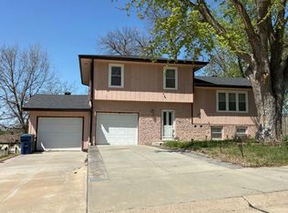8606 S 45th Ave, Omaha, NE 68157