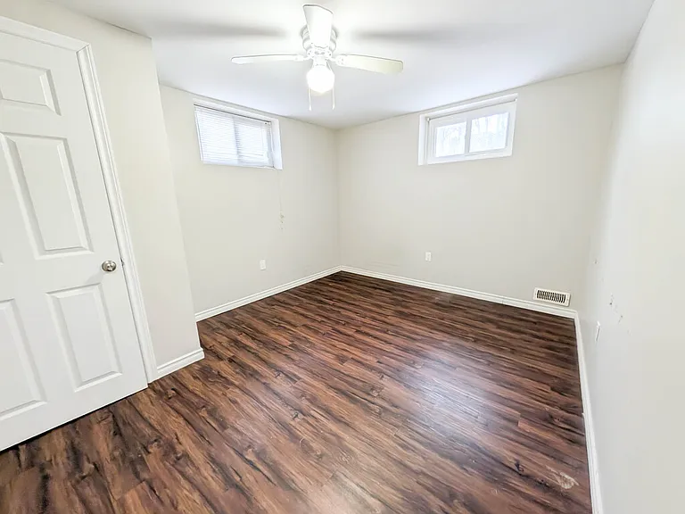 89 Clarendon Ave — Photo 13