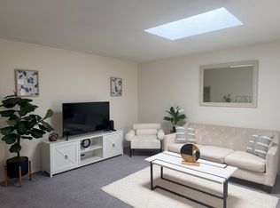211 Detroit Ave #B, Huntington Beach, CA 92648