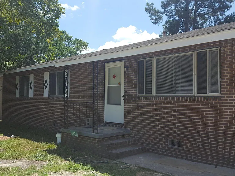 1828 Cypress St — Photo 1
