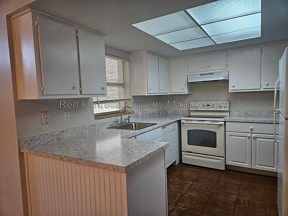 3rd image of 11 SE 20th Ct