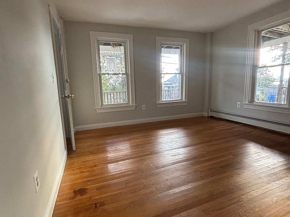 2nd image of 35 Siren St #2