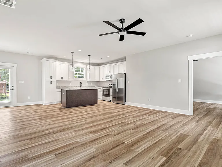 8269 Wonderland Ln — Photo 29