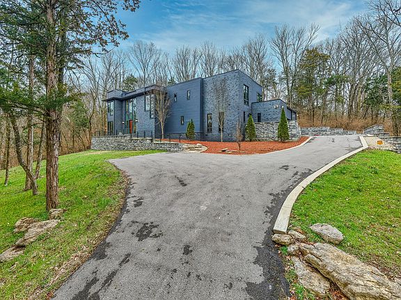 5th image of 7047 Asberry Dr