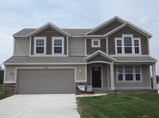 440 Highlander Dr NE, Rockford, MI 49341