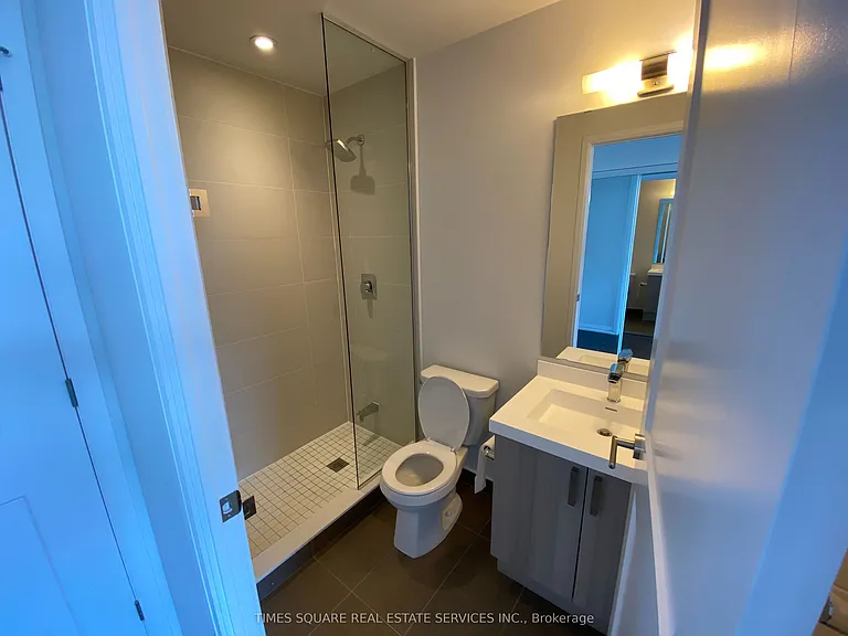 1050 Portage Pkwy #Townhouse 32 — Photo 24
