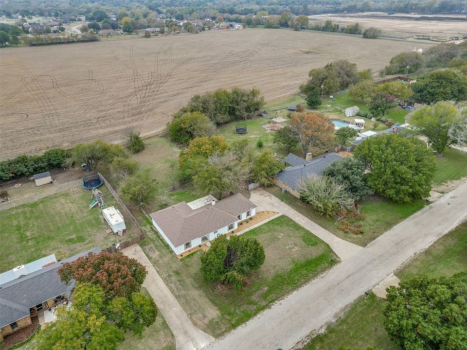 1st image of 608 Meadow Lark Dr