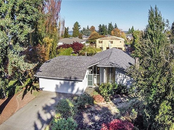3rd image of 9636 NE 26th St
