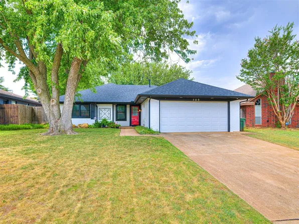 509 Old English Rd, Edmond, OK 73003
