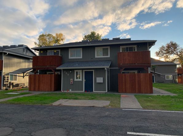 755 Lakeside Dr APT 2
