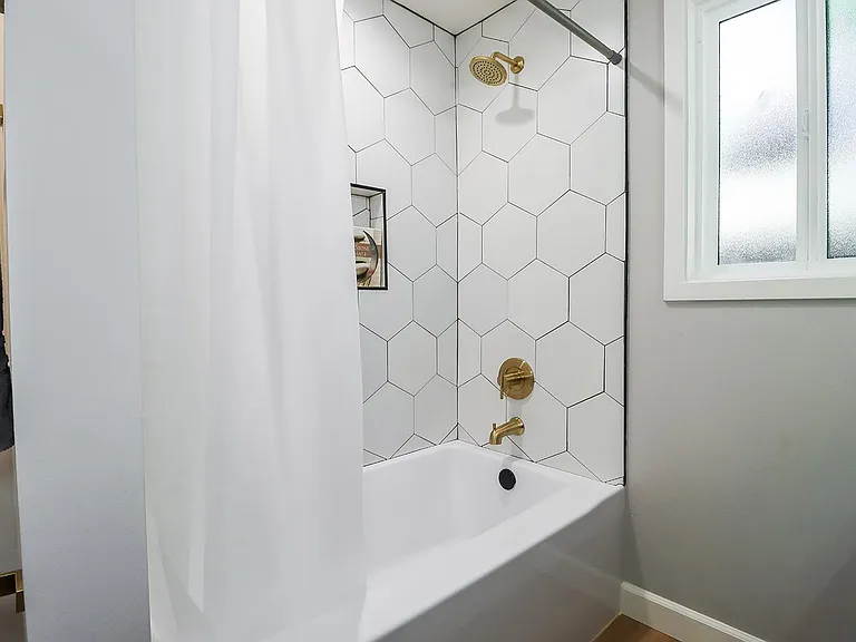 bath tube