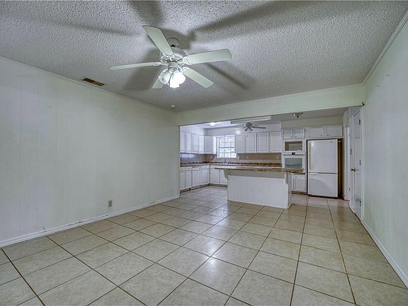 2nd image of 6701 Fox Creek Dr S