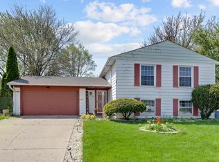 183 Vantroba Dr, Glendale Heights, IL 60139