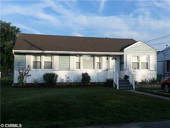 3rd image of 510 Pinehurst Ave
